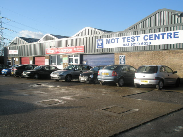 Cars_waiting_at_the_MOT_test_Centre_in_London_Road_-_geograph.org.uk_-_1609454